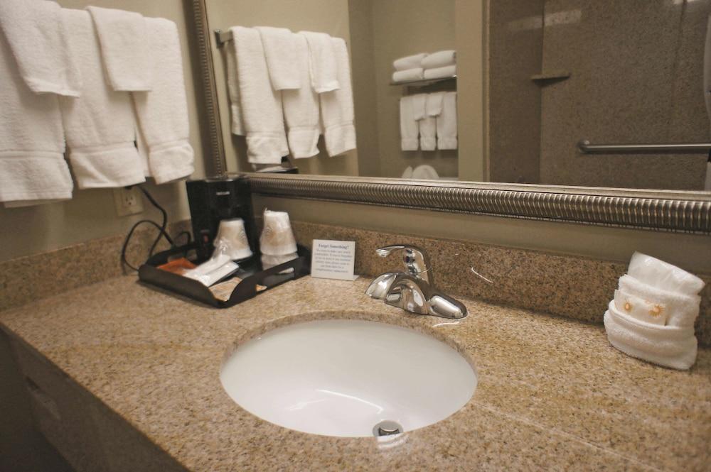 La Quinta Inn & Suites By Wyndham Broussard - Lafayette Area Exterior foto